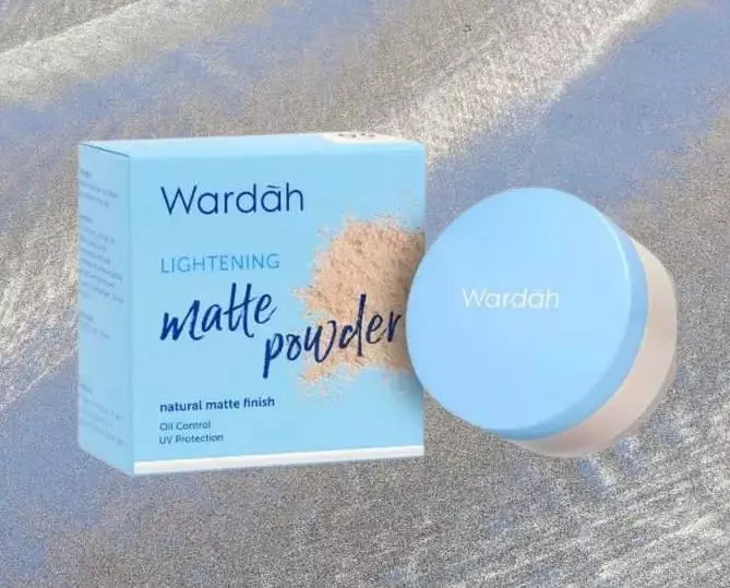 Rekomendasi bedak Wardah untuk kulit berminyak © 2023 brilio.net Rekomendasi bedak Wardah untuk kulit berminyak © 2023 brilio.net