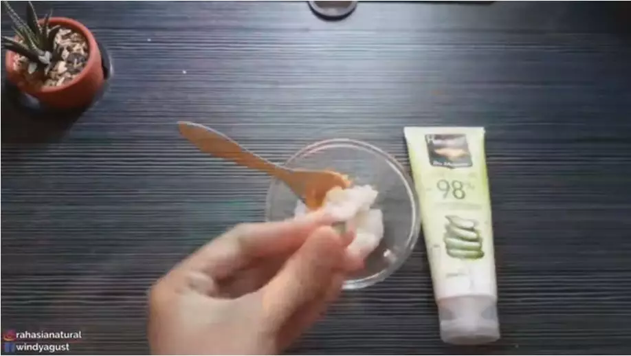 Cara memutihkan wajah hanya pakai krim berbagai sumber Cara memutihkan wajah hanya pakai krim berbagai sumber