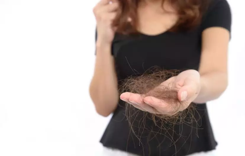 7 kelebihan rutin pakai hair serum © 2023 berbagai sumber