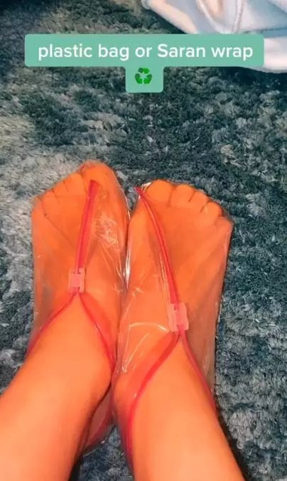 Cara hilangkan kapalan pada kaki pakai masker peel off dari 3 bahan Berbagai sumber Cara hilangkan kapalan pada kaki pakai masker peel off dari 3 bahan Berbagai sumber