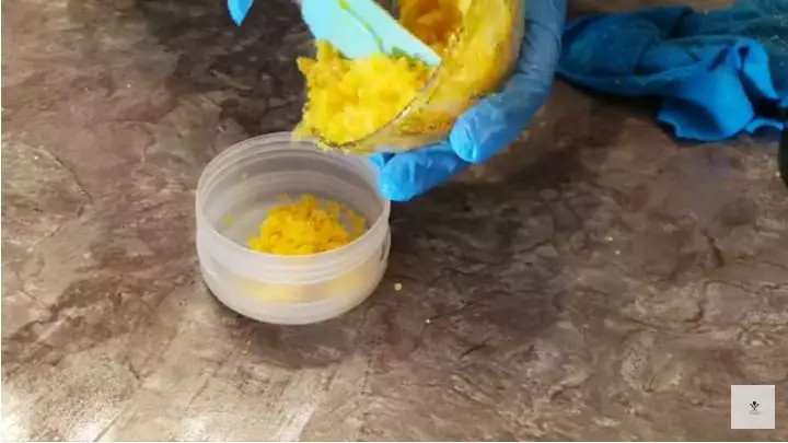 face scrub dari 1 jenis buah berbagai sumber