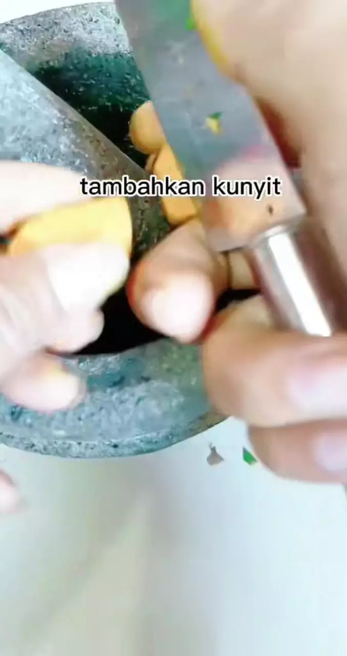 Trik cegah kebotakan pakai masker rambut dari 1 jenis daun © berbagai sumber
