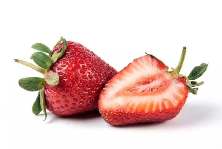 Trik atasi rambut berminyak pakai 2 jenis buah Berbagai sumber