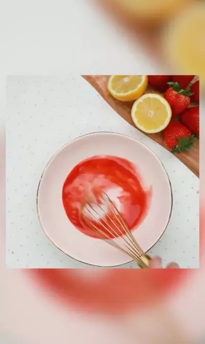 Trik atasi rambut berminyak pakai 2 jenis buah Berbagai sumber