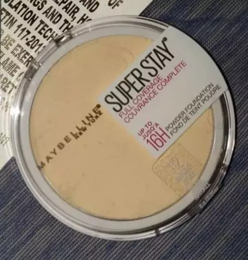 rekomendasi bedak Maybelline kulit berminyak harga di bawah 200 ribu © 2023 brilio.net rekomendasi bedak Maybelline kulit berminyak harga di bawah 200 ribu © 2023 brilio.net