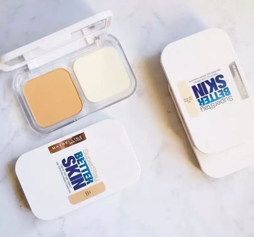 rekomendasi bedak Maybelline kulit berminyak harga di bawah 200 ribu © 2023 brilio.net rekomendasi bedak Maybelline kulit berminyak harga di bawah 200 ribu © 2023 brilio.net