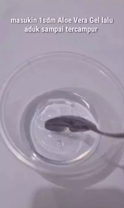 Cara membuat makeup setting spray hanya pakai 2 bahan alami Berbagai sumber Cara membuat makeup setting spray hanya pakai 2 bahan alami Berbagai sumber