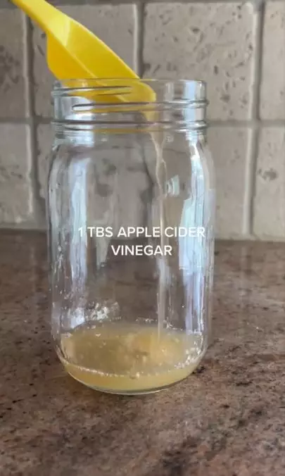 Trik mengatasi rambut kusam dan ketombe pakai campuran dari 2 bahan alami Berbagai sumber Trik mengatasi rambut kusam dan ketombe pakai campuran dari 2 bahan alami Berbagai sumber