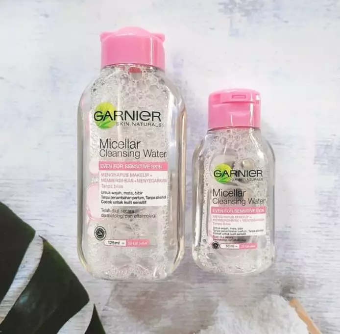 Rekomendasi micellar water untuk atasi kulit kusam © 2023 brilio.net Rekomendasi micellar water untuk atasi kulit kusam © 2023 brilio.net