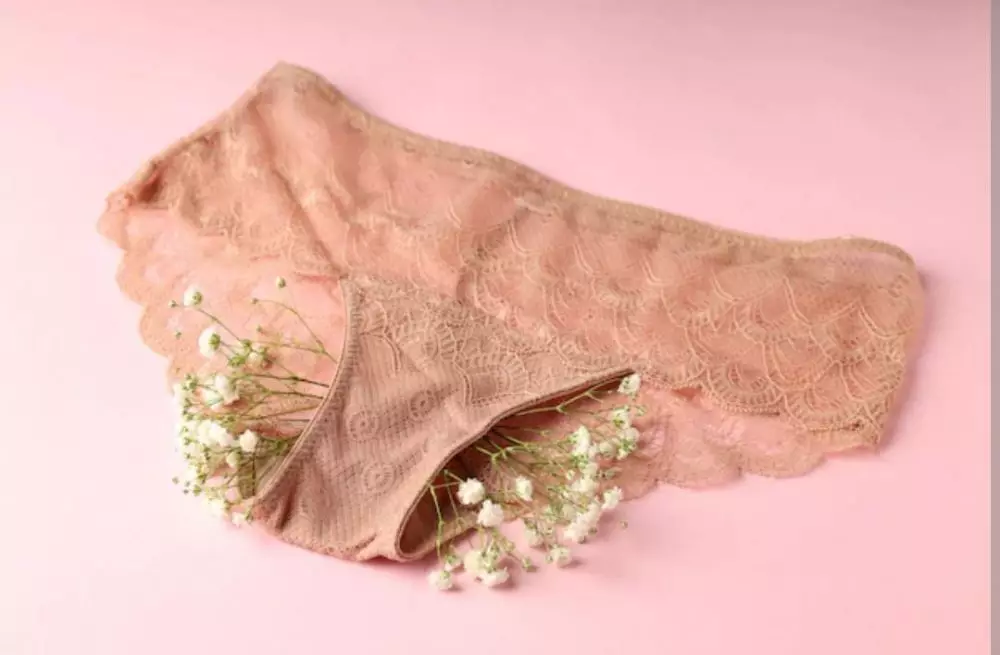 cara cerahkan kulit pantat yang gelap © 2023 brilio.net cara cerahkan kulit pantat yang gelap © 2023 brilio.net