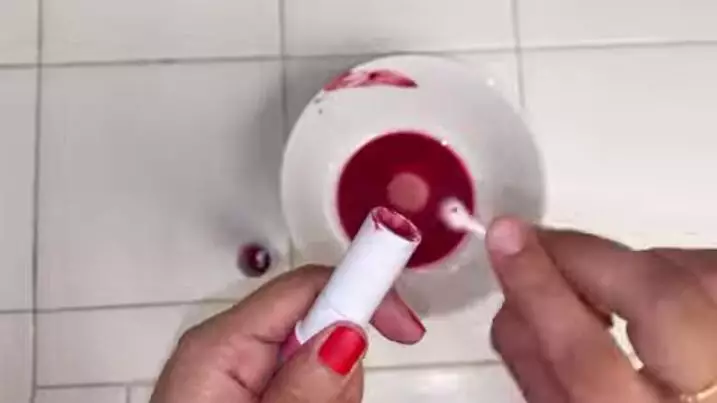 trik atasi lip balm yang retak agar kembali utuh berbagai sumber