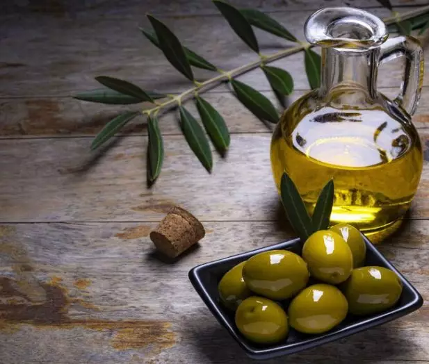 Nggak perlu beli micellar water © 2023 berbagai sumber Nggak perlu beli micellar water © 2023 berbagai sumber