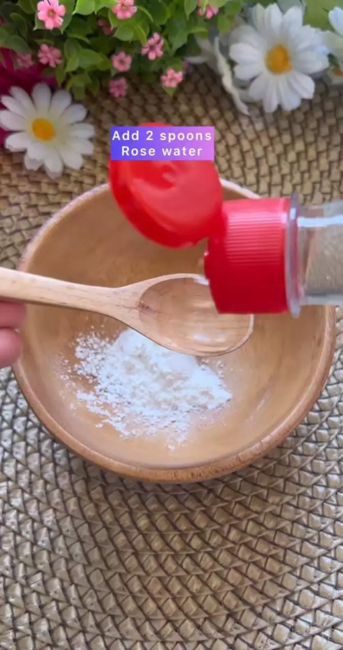 Trik bikin masker hydrating untuk kulit kering © 2023 berbagai sumber