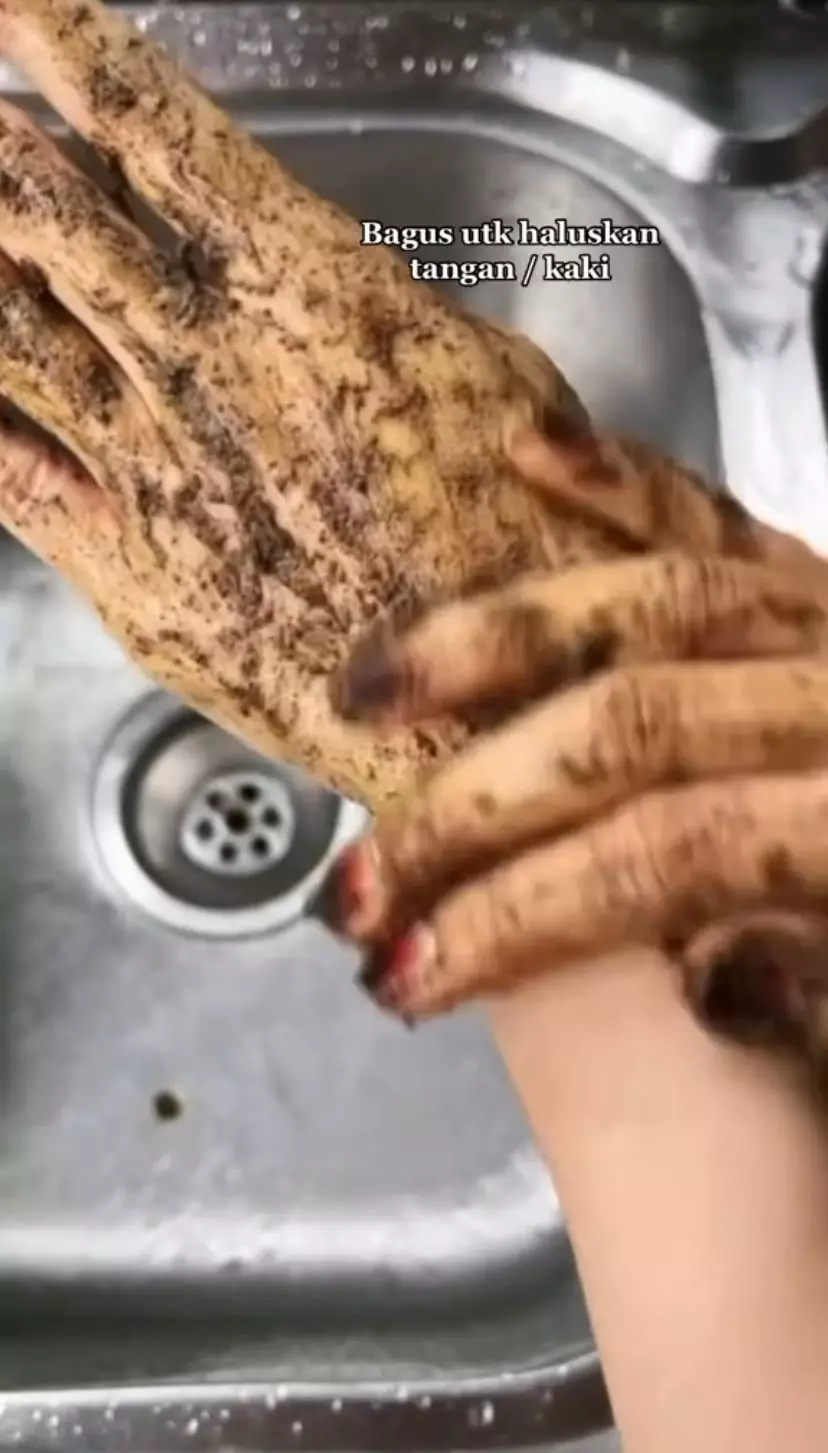 kantong mata dan tangan auto cerah © berbagai sumber