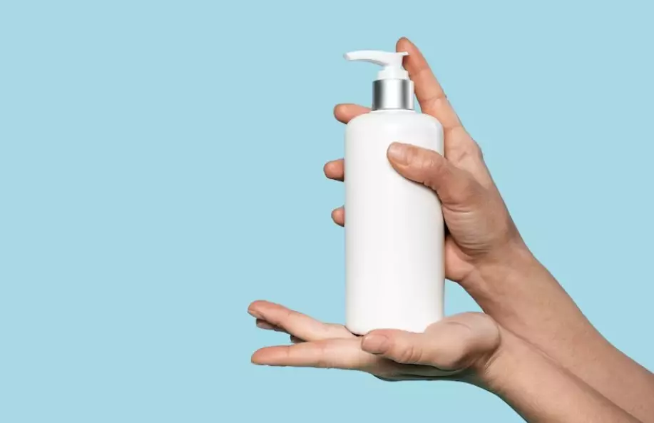 cara merawat rambut agar lembut dan berkilau seharian © 2023 brilio.net