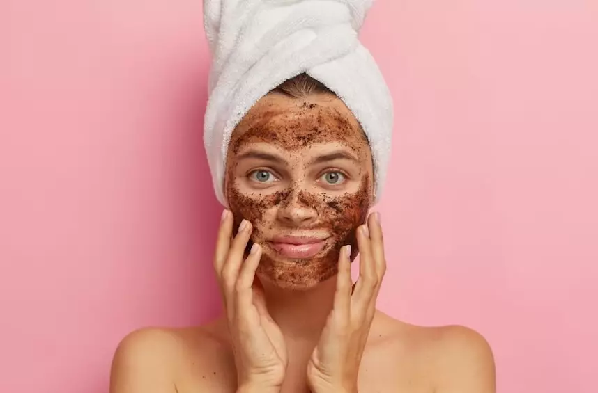 9 Cara merawat kulit berjerawat agar cepat kempes © freepik.com