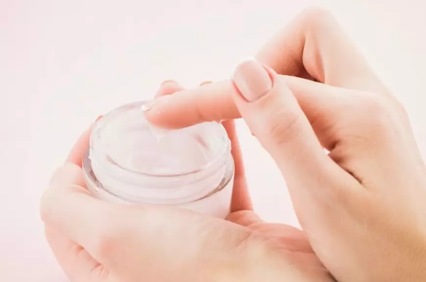 9 Cara merawat kulit berjerawat agar cepat kempes © freepik.com