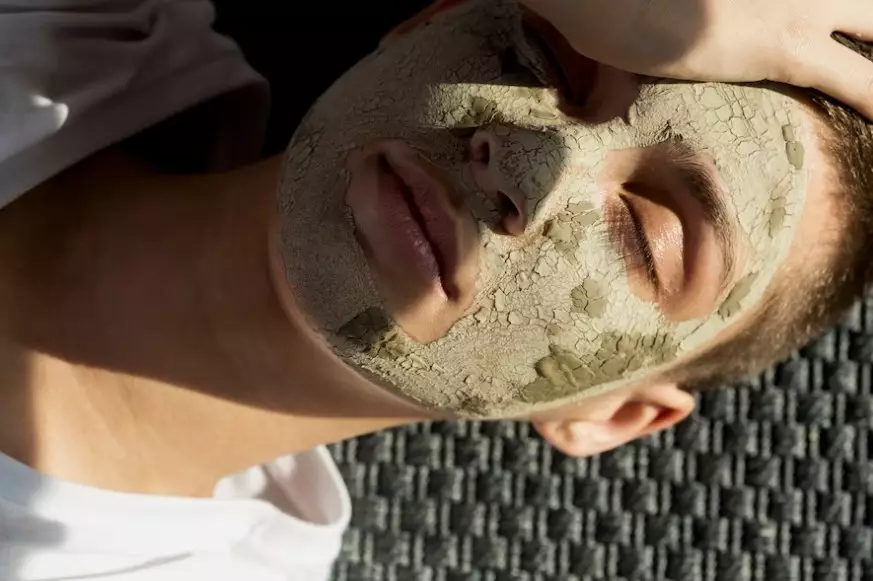 9 Cara merawat kulit berjerawat agar cepat kempes © freepik.com