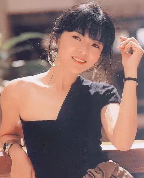 Potret lawas Bibi Lung pacar Andy Lau © Instagram Potret lawas Bibi Lung pacar Andy Lau © Instagram