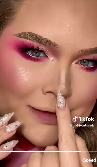  trik membuat nose contour hanya pakai 1 alat berbagai sumber