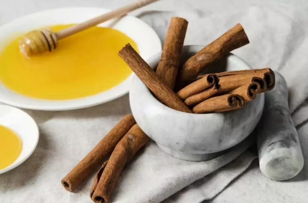 Cara mengatasi bau pada rambut © 2023 brilio.net