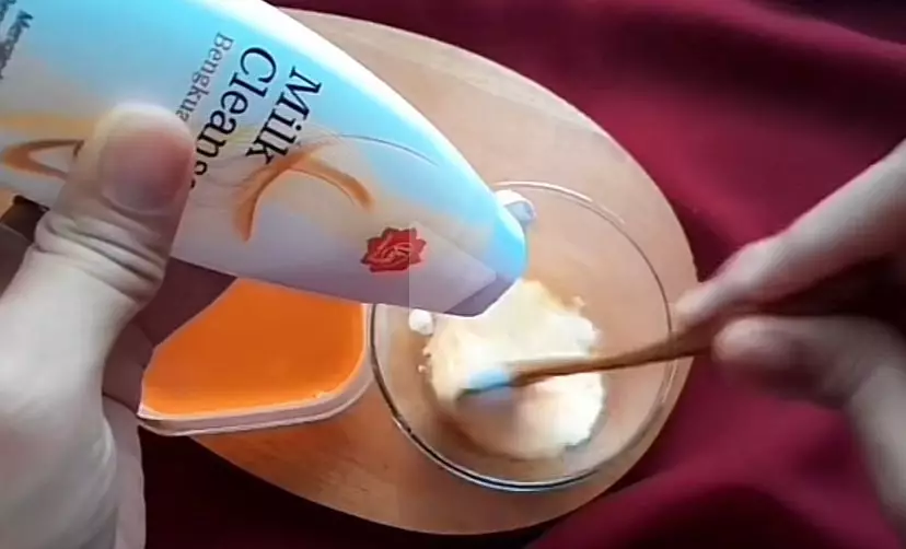 cara buat skin cleanser hanya dengan 2 bahan © TikTok dan freepik.com