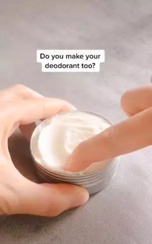 Cara membuat krim deodoran untuk atasi bau badan pakai 5 bahan alami Berbagai sumber