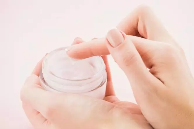 Skincare rutin ala Inneke Koesherawati agar glowing dan awet muda Berbagai sumber Skincare rutin ala Inneke Koesherawati agar glowing dan awet muda Berbagai sumber