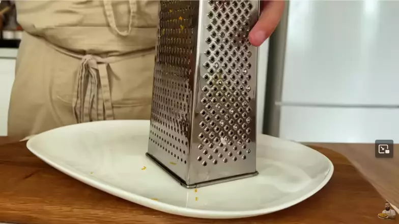 Cara atasi kerutan di usia 50 tahun pakai krim antiaging berbagai sumber