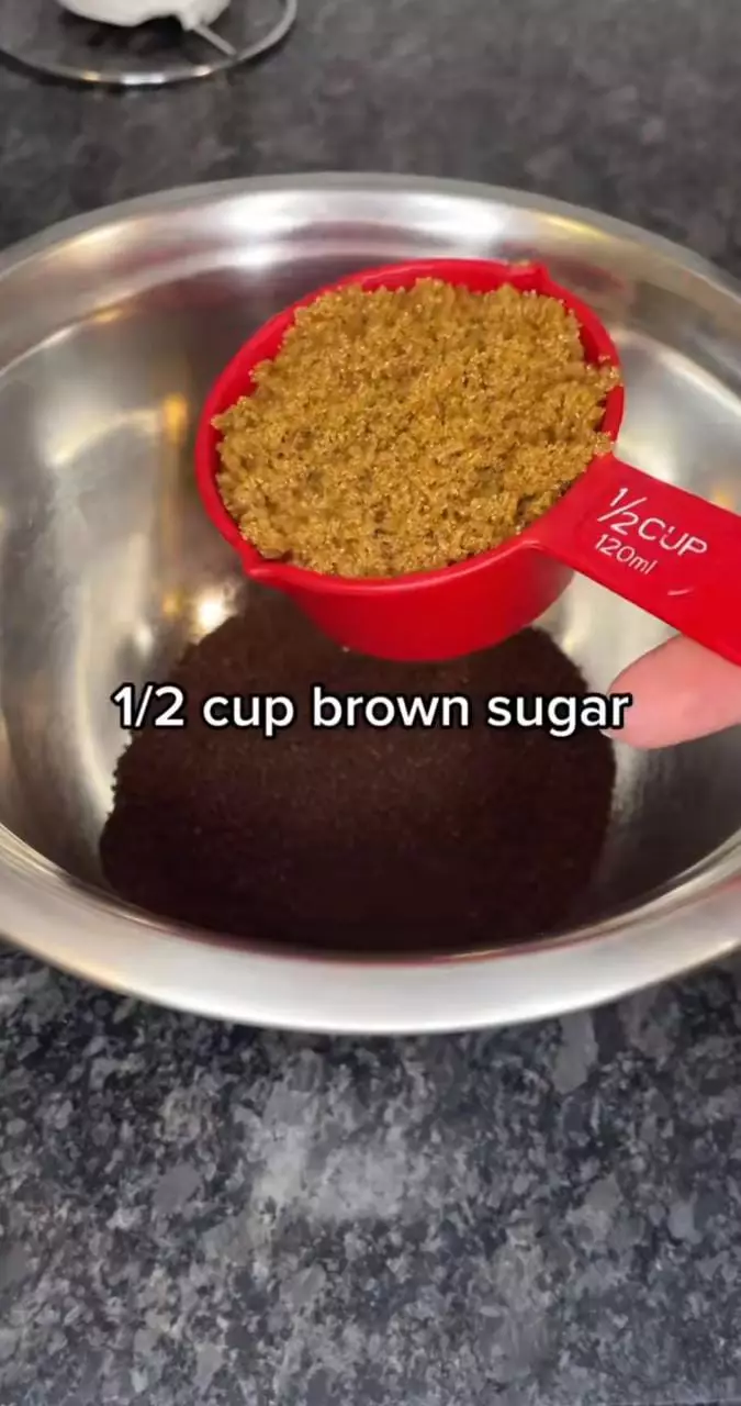 angkat sel kulit mati tanpa bikin kering pakai scrub alami © 2023 brilio.net