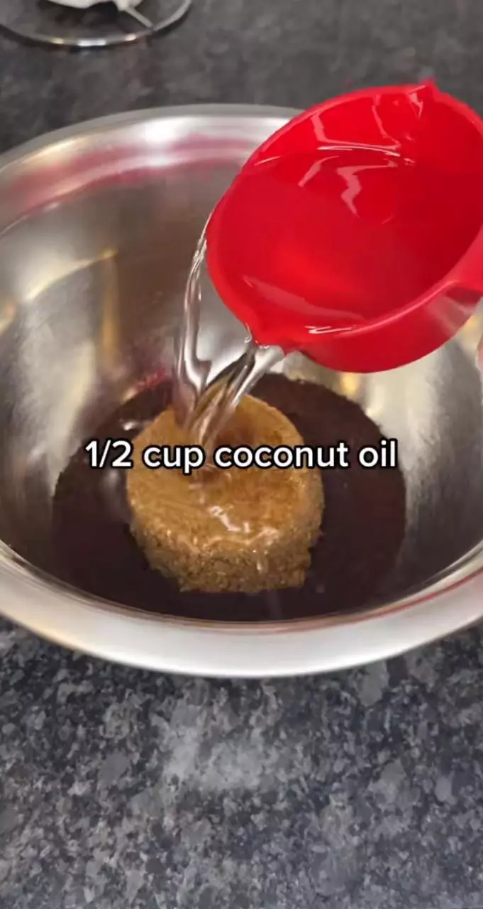 angkat sel kulit mati tanpa bikin kering pakai scrub alami © 2023 brilio.net