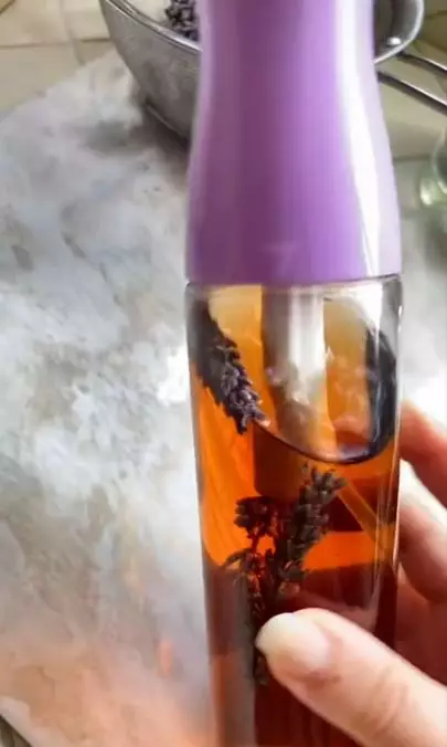 Cegah kering dan kerontokan rambut pakai hair mist dari 1 jenis bunga Berbagai sumber