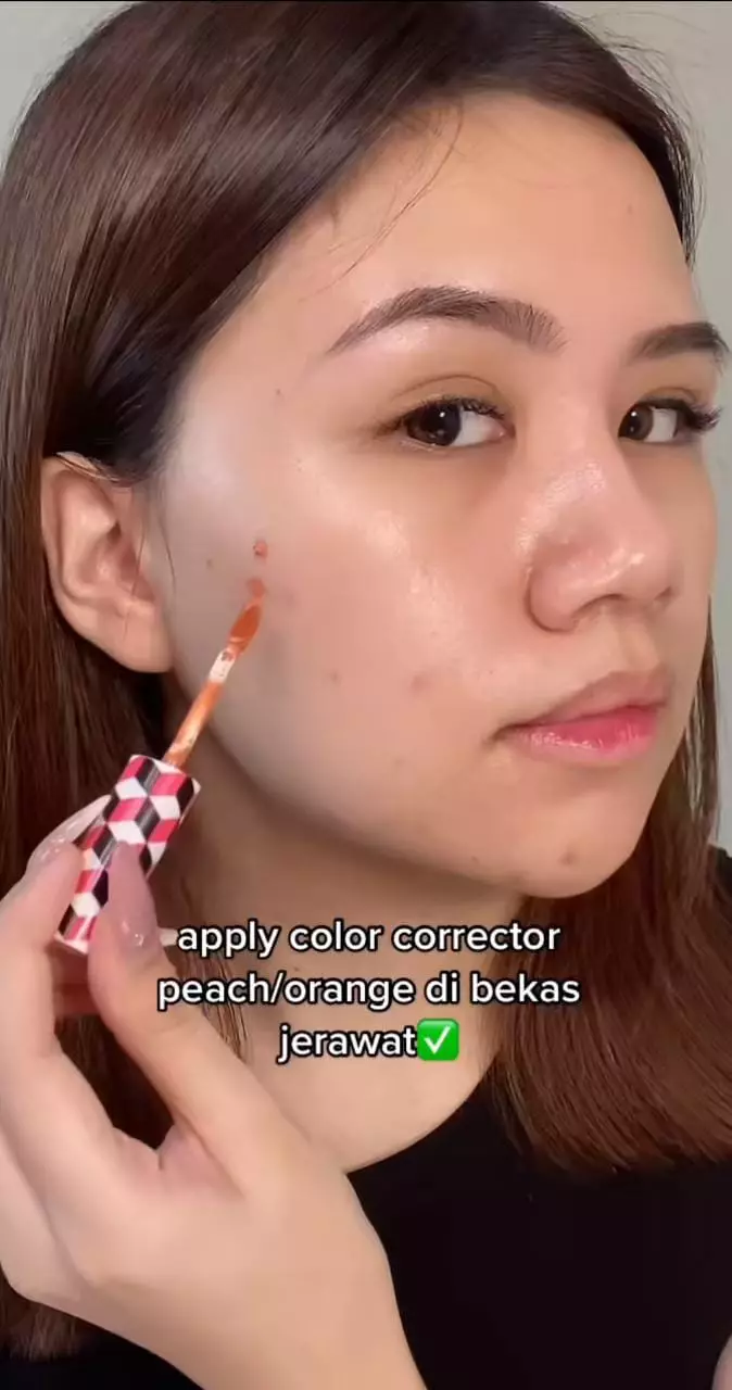 Nggak perlu foundation dan concealer menutup noda hitam © 2023 berbagai sumber