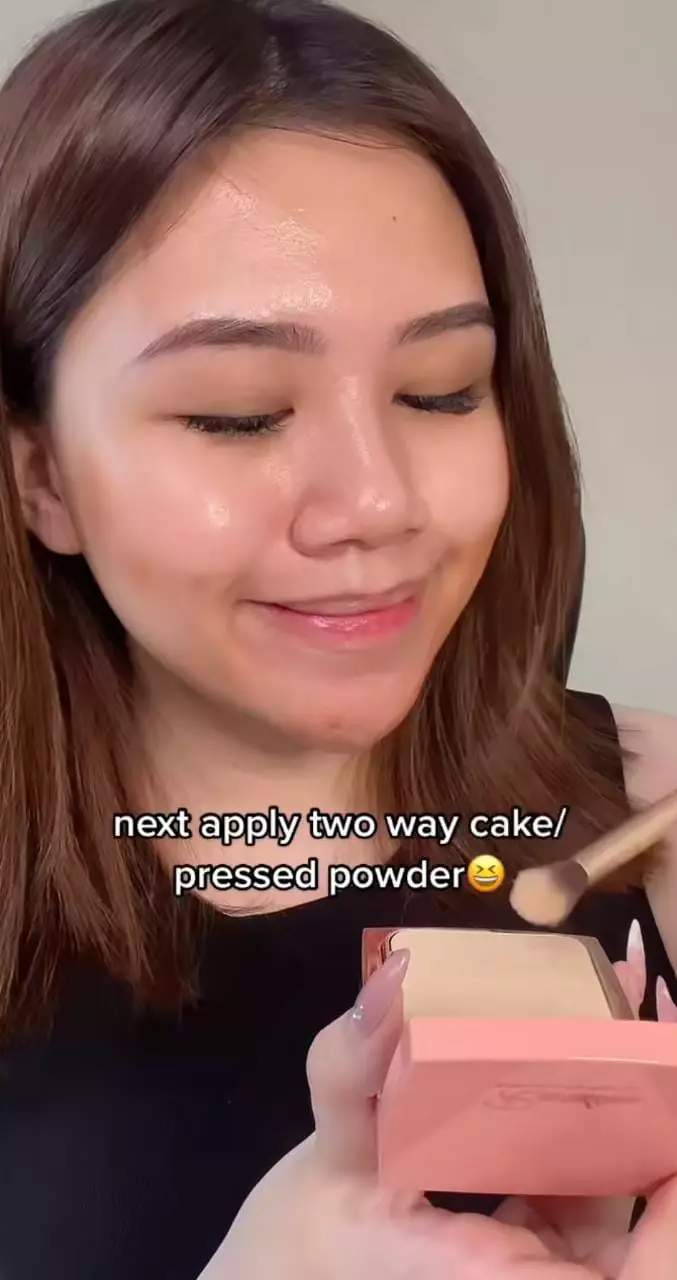 Nggak perlu foundation dan concealer menutup noda hitam © 2023 berbagai sumber