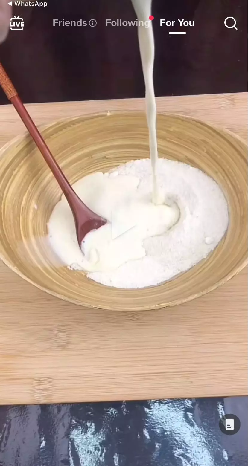 Trik bikin kulit auto putih dalam 1 menit pakai body scrub © 2023 berbagai sumber