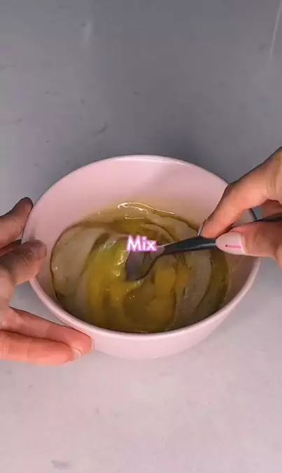 Trik atasi rambut keriting yang kering pakai 1 jenis buah Berbagai sumber