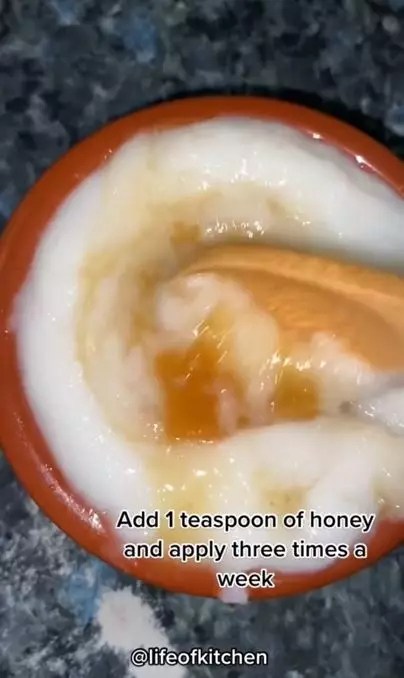 Cara membuat masker untuk memutihkan wajah dan atasi bekas jerawat pakai 1 bahan makanan Berbagai sumber Cara membuat masker untuk memutihkan wajah dan atasi bekas jerawat pakai 1 bahan makanan Berbagai sumber