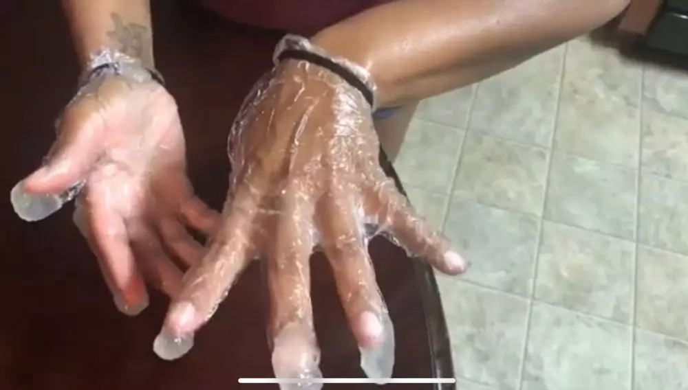 cara membuat masker tangan dari 1 bahan alami © 2023 brilio.net