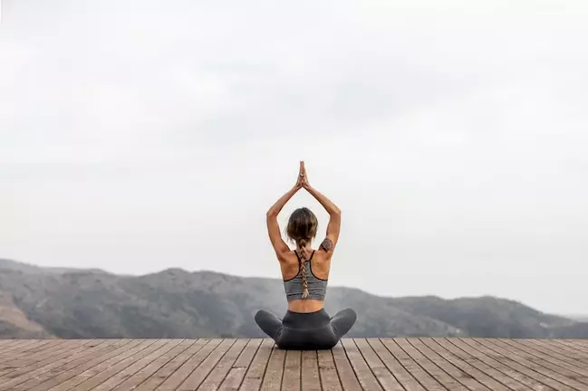  intip rahasia kecantikan Nadya Hutagalung berbagai sumber