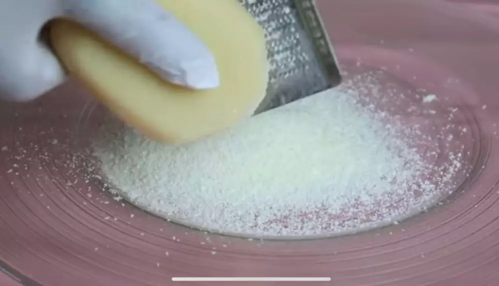 membuat facial wash sendiri © 2023 brilio.net