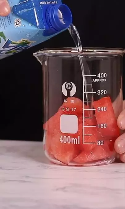 Cara membuat face mist untuk atasi kulit kering pakai 1 jenis buah Berbagai sumber Cara membuat face mist untuk atasi kulit kering pakai 1 jenis buah Berbagai sumber