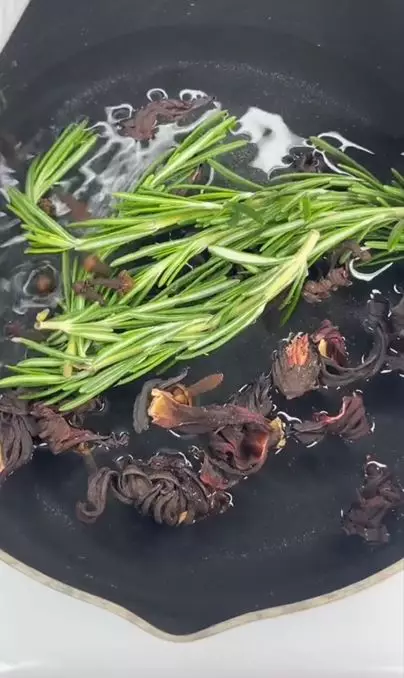 Trik atasi rambut tipis dan botak pakai hair spray dari 5 bahan alami Berbagai sumber