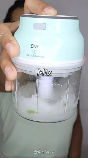 Trik tumbuhkan rambut keriting agar lebih lebat dan bebas rontok pakai 2 bahan alami Berbagai sumber