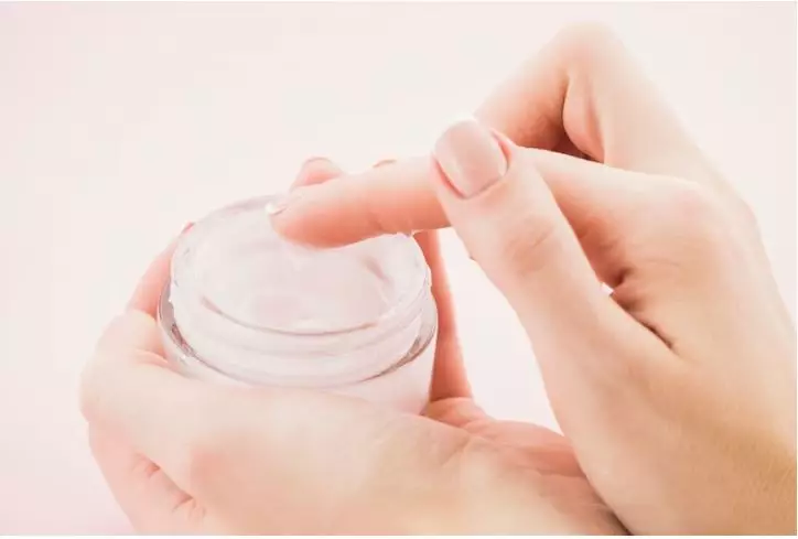 rahasia Christine Panjaitan jaga kecantikan kulit berbagai sumber