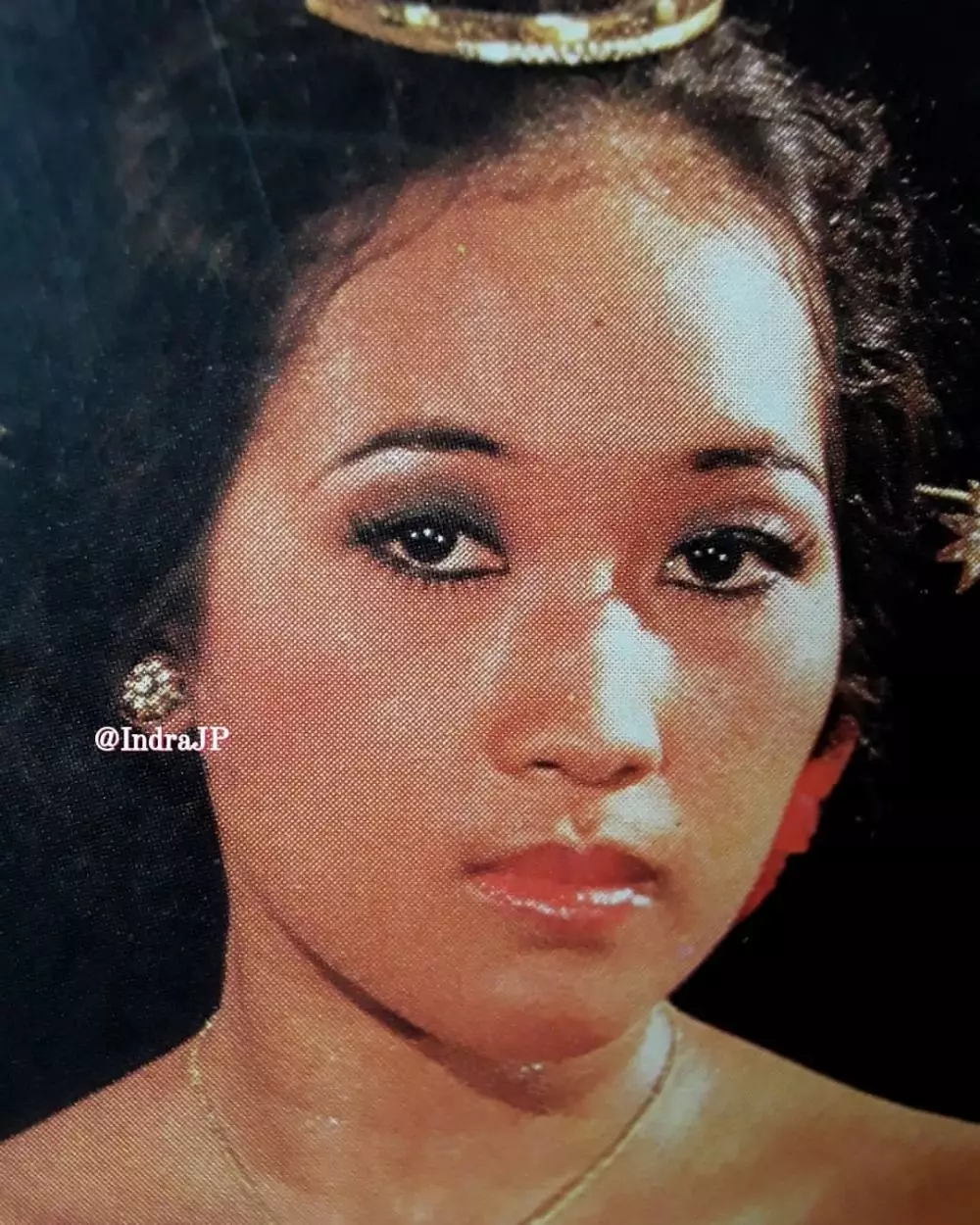 Lina Budiarti Kesempatan dalam Kesempitan © berbagai sumber Lina Budiarti Kesempatan dalam Kesempitan © berbagai sumber