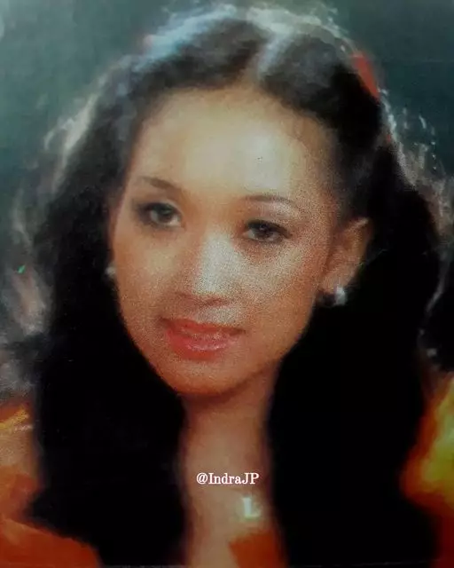 Lina Budiarti Kesempatan dalam Kesempitan © berbagai sumber Lina Budiarti Kesempatan dalam Kesempitan © berbagai sumber