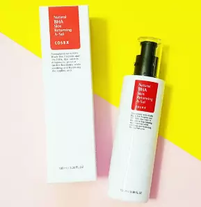 Rekomendasi toner samarkan noda hitam pada wajah © 2023 brilio.net