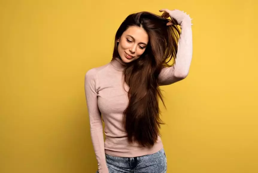 manfaat penggunaan hair powder © 2023 brilio.net