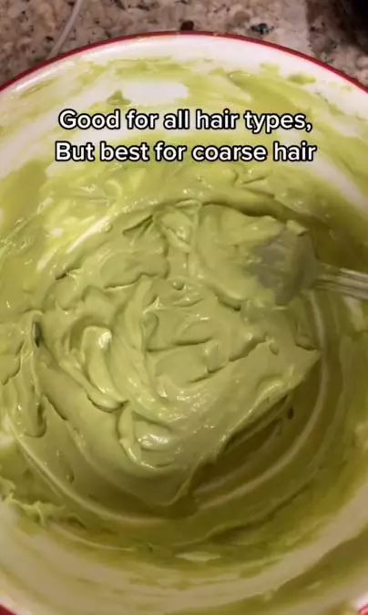 Trik melembutkan sekaligus melebatkan rambut panjang pakai 3 bahan alami Berbagai sumber