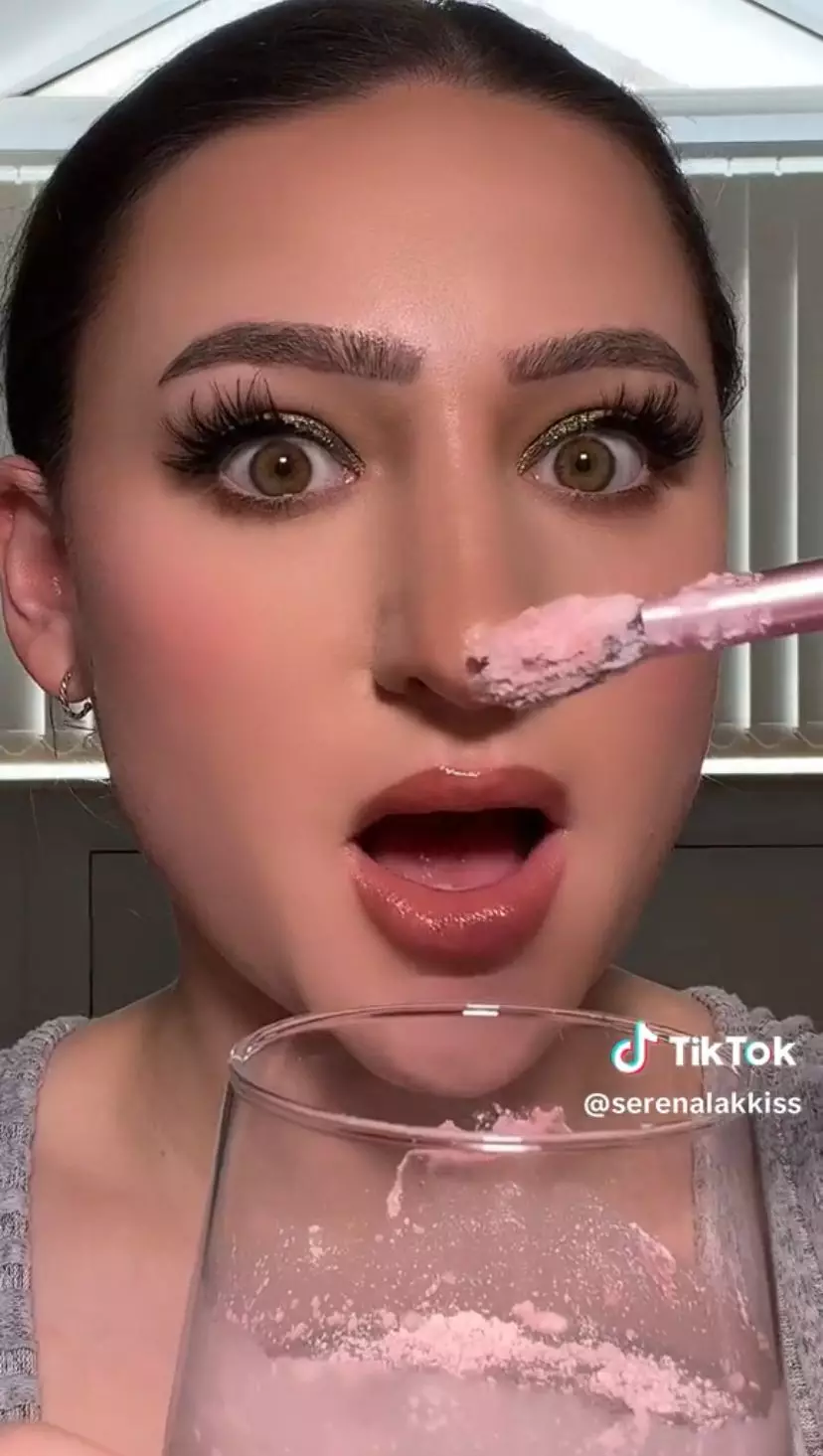 trik bikin makeup jadi tahan lama dan bebas luntur © 2023 brilio.net trik bikin makeup jadi tahan lama dan bebas luntur © 2023 brilio.net